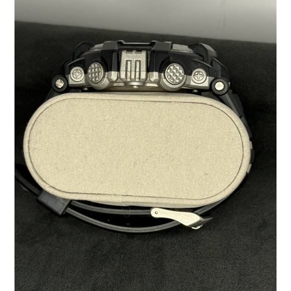 Armitron Men’s Digital Sports Watch Red Black 330FT Chronograph Alarm Timer - Picture 4 of 5